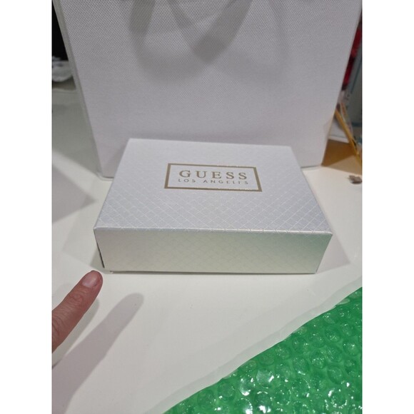 GUESS, JEWELRY GIFT SET, SILVER & GOLD, NEW IN BOX B11 - Picture 12 of 12